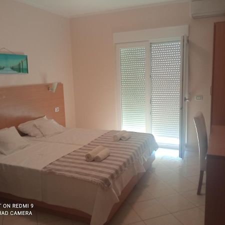 Apartments Lux Lukic Utjeha-Bušat Extérieur photo