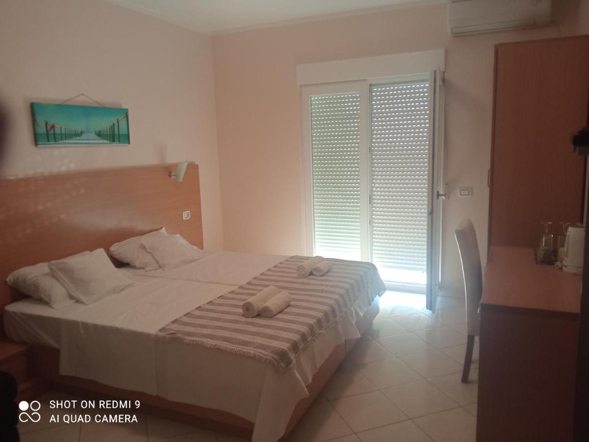 Apartments Lux Lukic Utjeha-Bušat Extérieur photo